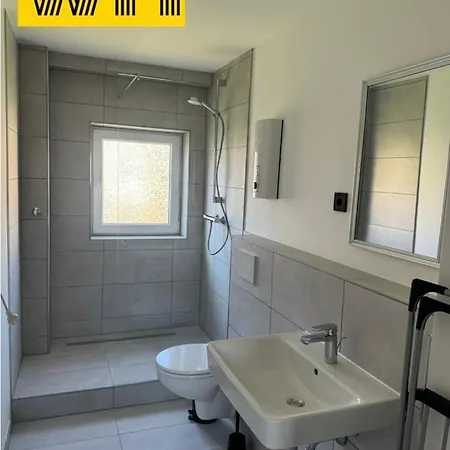 Mit 4 Betten Koe1 הנובר